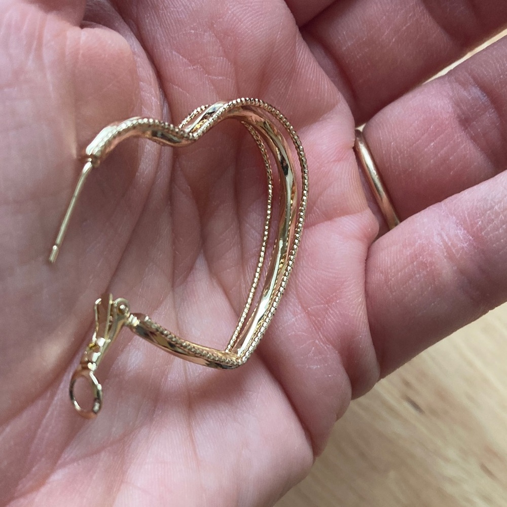 Pretty Bird Gold Heart Hoop Earrings - Picture 9 of 11